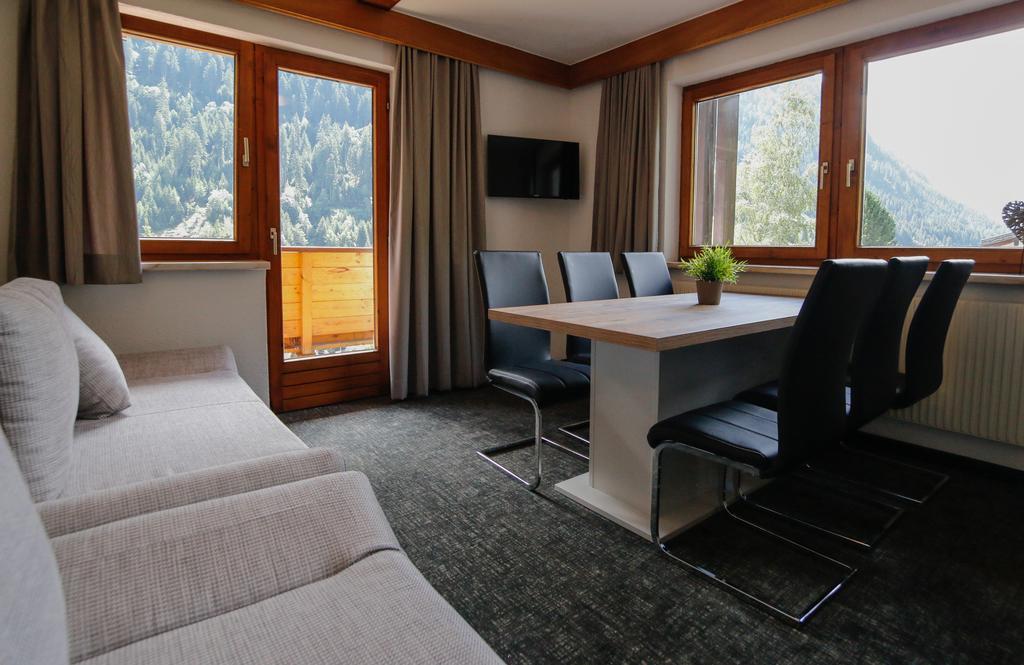Hotel Tia Apart Kaunertal Room photo
